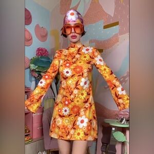 Mellow Mellow Daisy Bell Sleeve 70s Dress, size 16-18